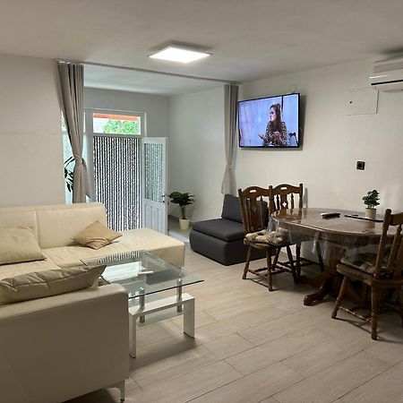 Duplex Apartment With Private Swimming Pool Preko Luaran gambar