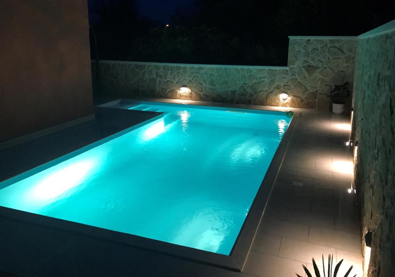 Duplex Apartment With Private Swimming Pool Preko Luaran gambar